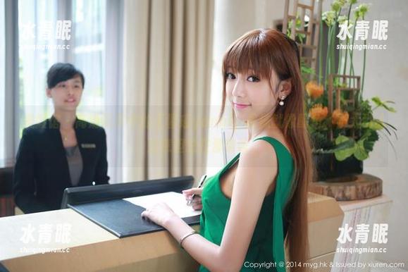 美媛馆-王馨瑶yanni 美媛馆 - 高清写真中的王馨瑶yanni,棉袜就像配角,不太引人注意但总在那铺陈。