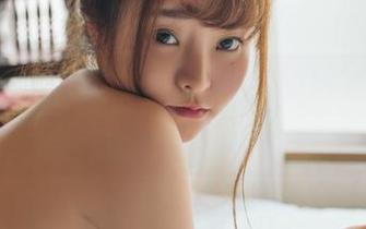 菠萝社 - 图片流出！王语纯的妹妹：“这腿我也是拼了”！