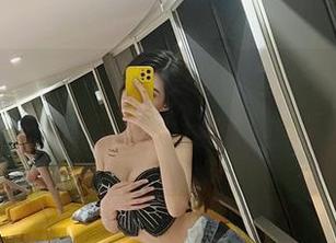 微密圈 - 这组葛征的粉色蕾丝写真集，或许是下一个宅男心目中的完美“理想国”。