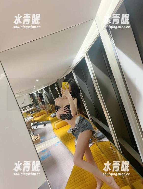 葛征 微密圈 - 这组葛征的粉色蕾丝写真集,或许是下一个宅男心目中的完美“理想国”。