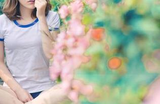 青豆客 - 从施忆佳的圣诞合集聊起，真有那么多人在为一张照片痴迷吗？
